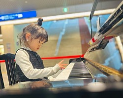 めいかちゃん(JR神戸駅)