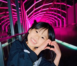 【なゆかちゃん】初対面時からテンションMAX！京都駅ビル内を所狭しと言わんばかりに移動しながら撮影しまくりました！(駅ビル内の「空中経路」で撮影)